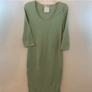 Green long sleeve bodycon dress